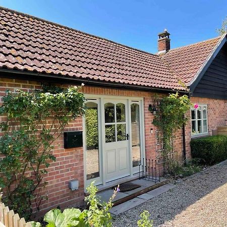 Lovely Quiet Cottage Sleeps 4 Adults, 4 Children, Dog Friendly Cley next the Sea Exterior foto