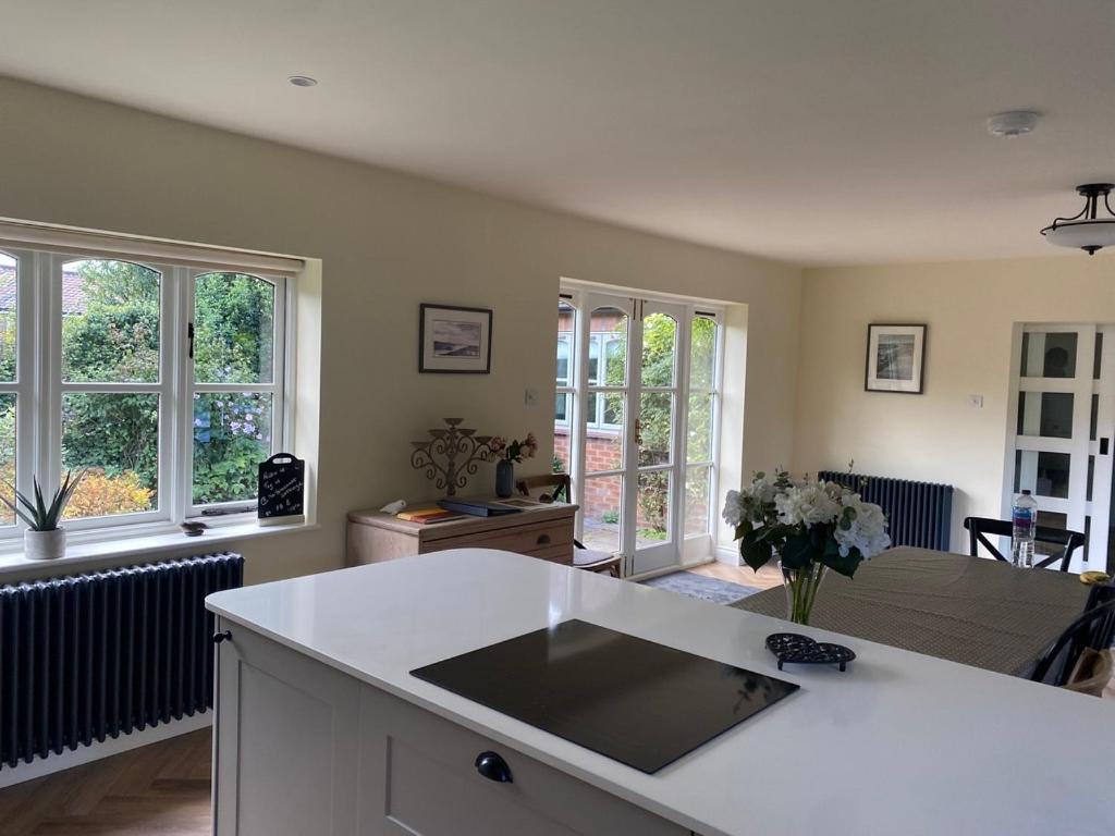 Lovely Quiet Cottage Sleeps 4 Adults, 4 Children, Dog Friendly Cley next the Sea Exterior foto